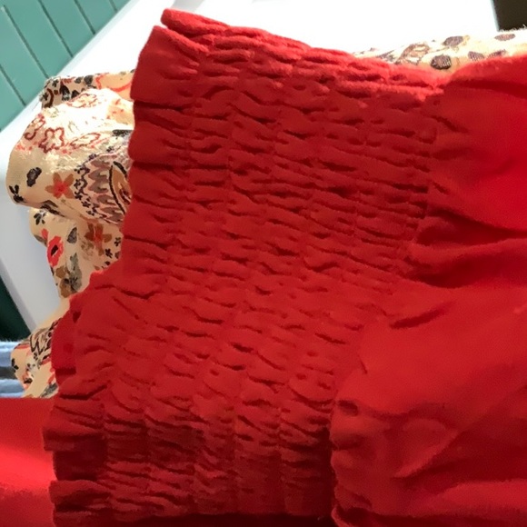 Torrid red blouse with smocking size 4 - Picture 7 of 7